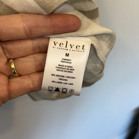 Velvet By Graham & Spencer Katy Striped V-Neck Linen Top - Picture 6 of 9